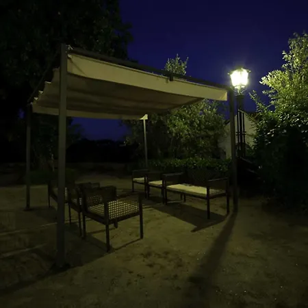 Urgeirica נלאס